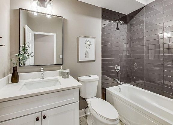 4th image of 6156 S Kenwood Ave Room 2E-5