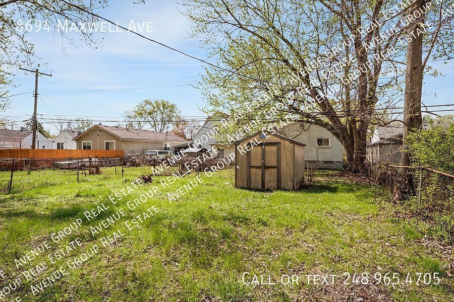 8694 Maxwell Ave, photo 18