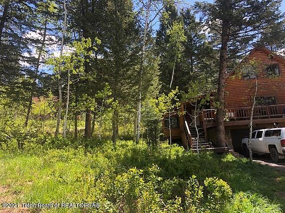 3rd image of 1112 Vista Dr