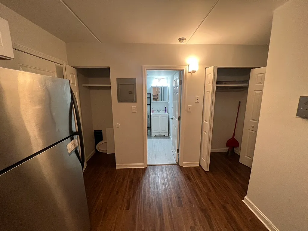 1 bed, $2,400 — Photo 2