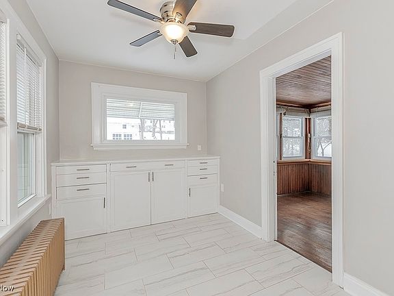 4th image of 9032 Charles Ct