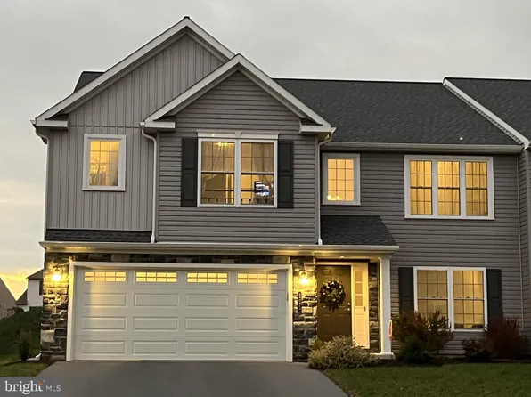 121 Sage Blvd, Middletown, PA 17057