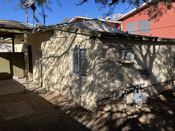 2nd image of 2506 N Estrella Ave