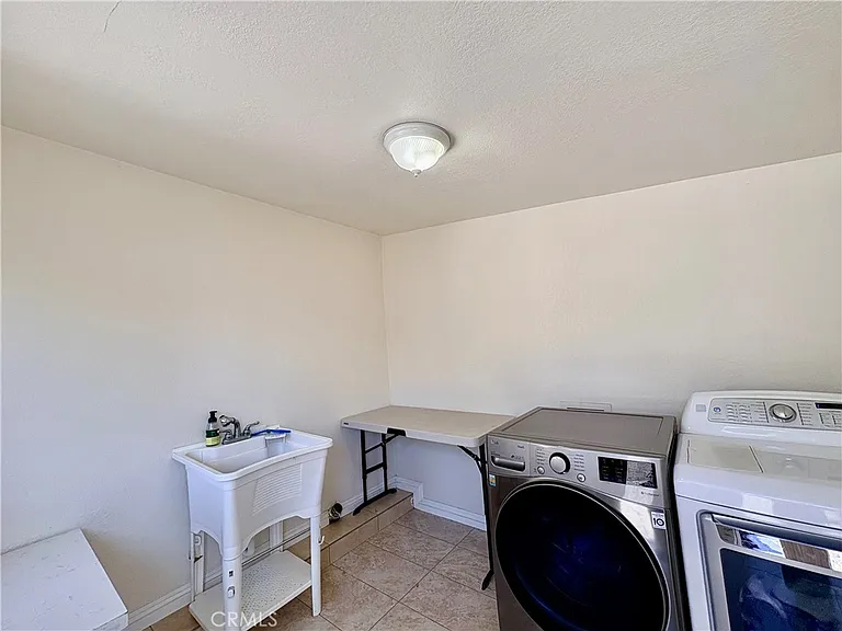 1641 N Towne Ave — Photo 22