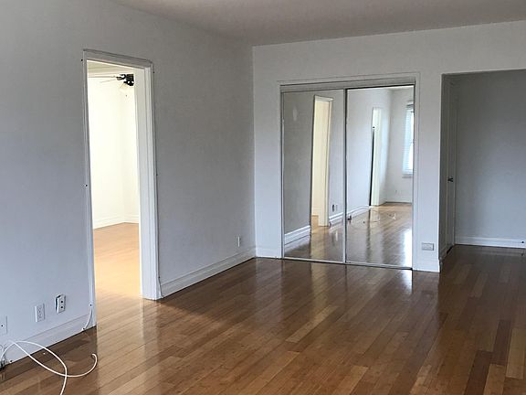 4th image of 130 Roycroft Ave APT 207
