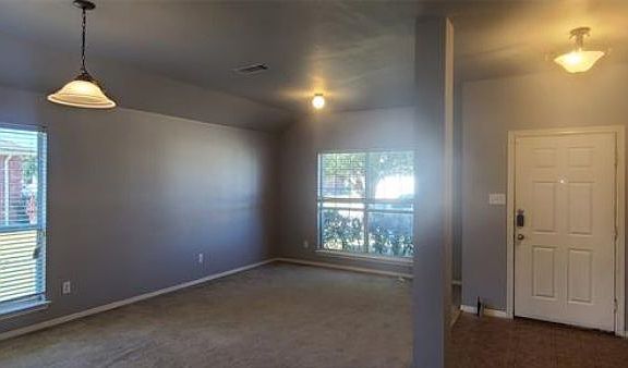 3rd image of 4612 Fox Meadows Ln