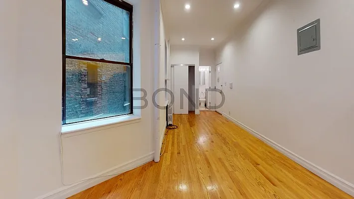 Rented by Bond New York | media 21