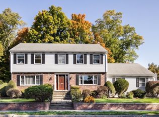 26 Meetinghouse Cir, Needham, MA 02492