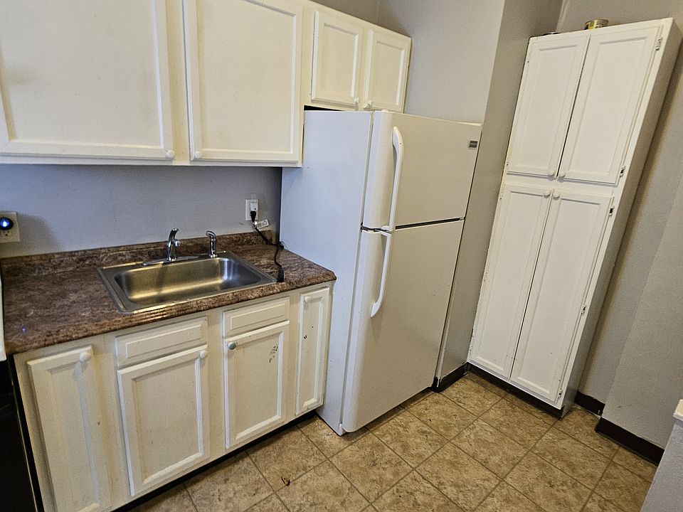 1st image of 111 N Hermitage Ave #5