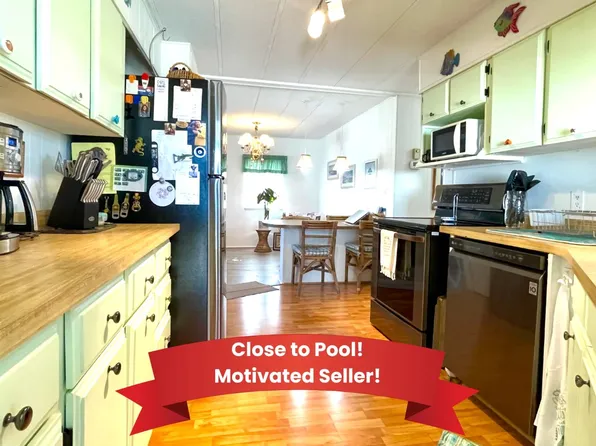 365 Tahitian Dr, Ellenton, FL 34222