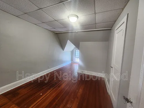 130 Bradley Ave Photo 1