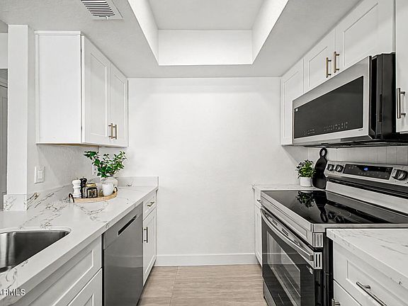 4th image of 616 S HARDY Drive #225