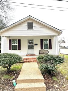 725 Sanders St, Pineville, LA, 71360