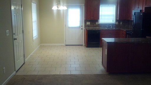 3rd image of 314 16th Ave S