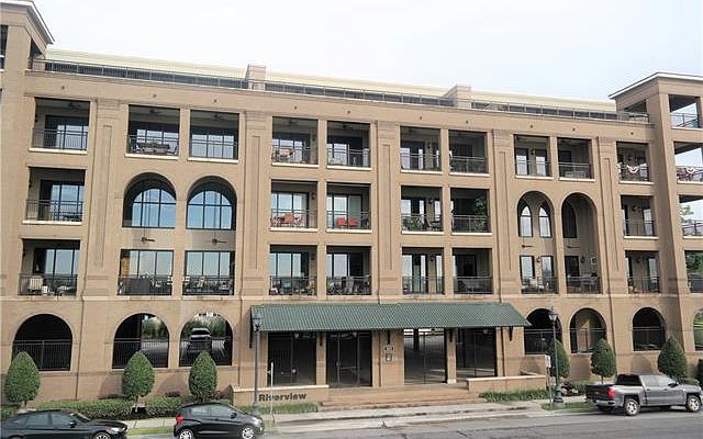 1st image of 504 1st St Unit 303