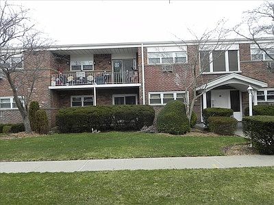 1st image of 10 Ivy St APT 8B