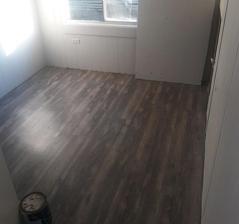 1st image of 3950 SE 17th Ct APT B