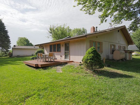 2nd image of 46958 Island Dr