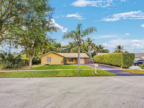 5th image of 19667 Delaware Circle