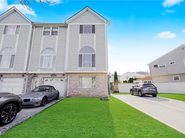 165 Crossfield Avenue image 1 of 20