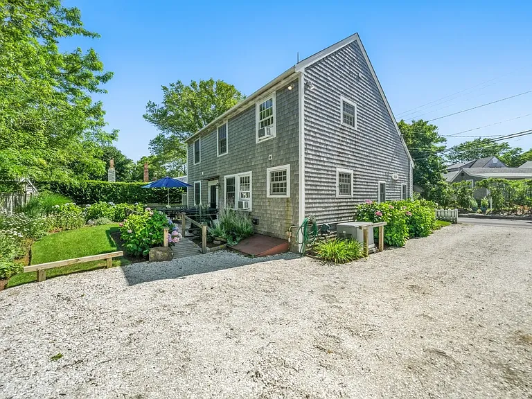 52 Pleasant St — Photo 15