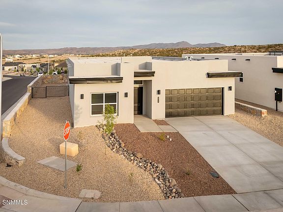 3rd image of 1005 Noria Ct