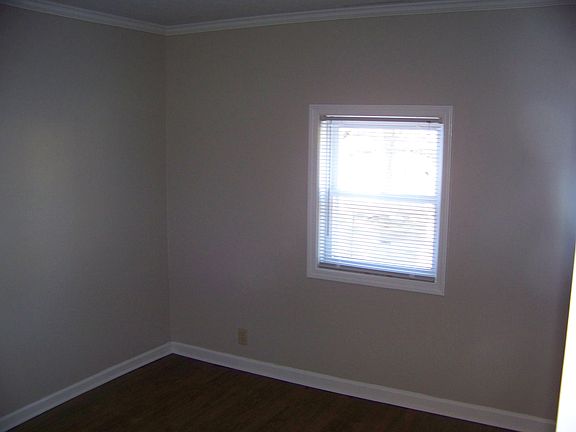 Middle Bedroom or Office