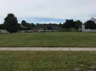 3164 Howard View Ln, Green Bay, WI 54313