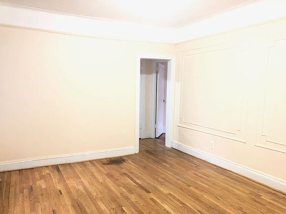 4th image of 2970 Ocean Ave #1F