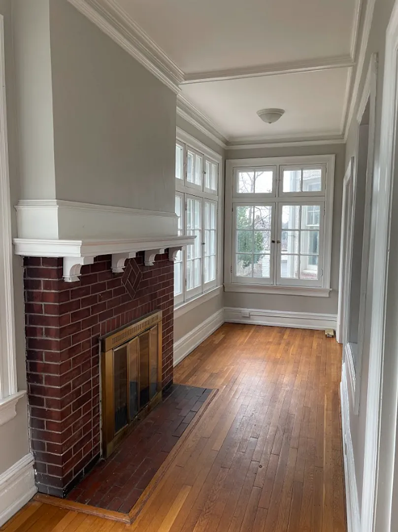 Building Photo - 629 Oak Hill Ave