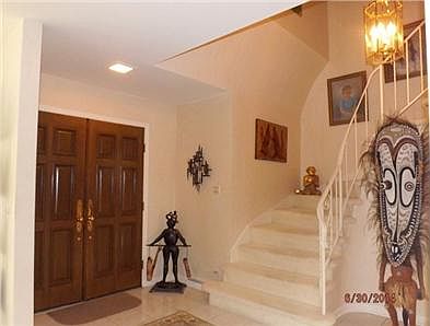 3rd image of 6858 Lockwood Ave