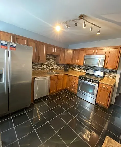 139 Lexington Ave — Photo 20