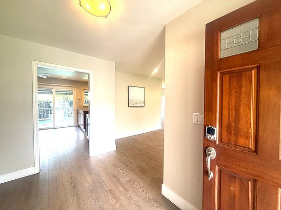 4th image of 679 Salt Lake Dr