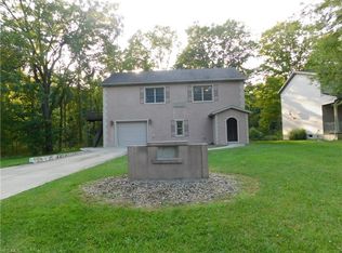 780 Chestnut St, Geneva, OH 44041