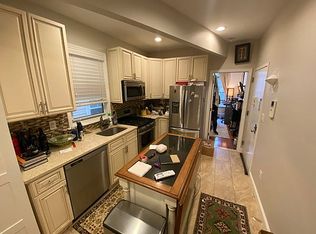 31-15 41st St #1R, Astoria, NY 11103