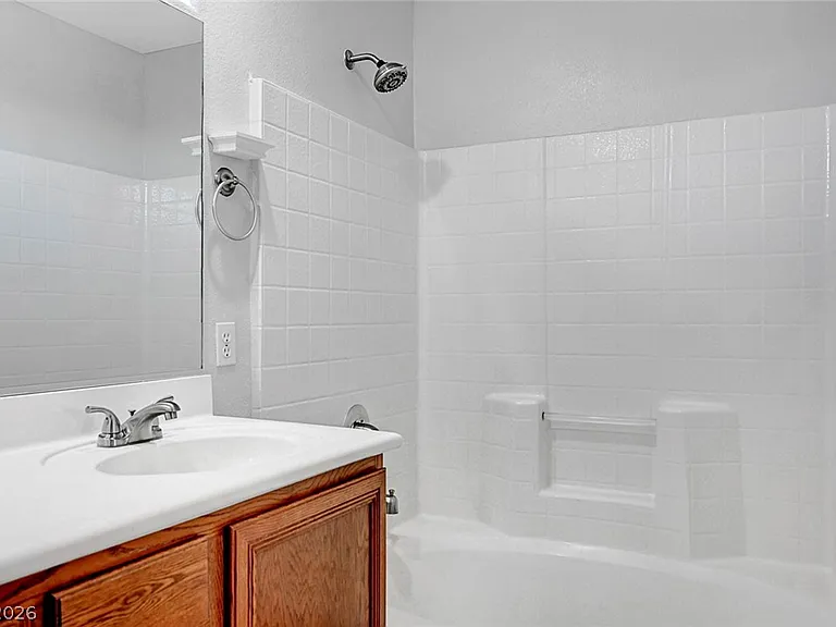 514 Eresma St — Photo 9