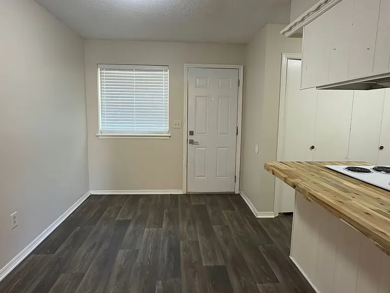 2614 Elwood Dr — Photo 20