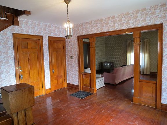 4th image of 117 W Willow Ave