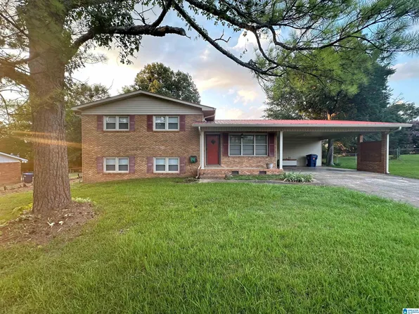 529 Lenwood Dr, Anniston, AL 36206