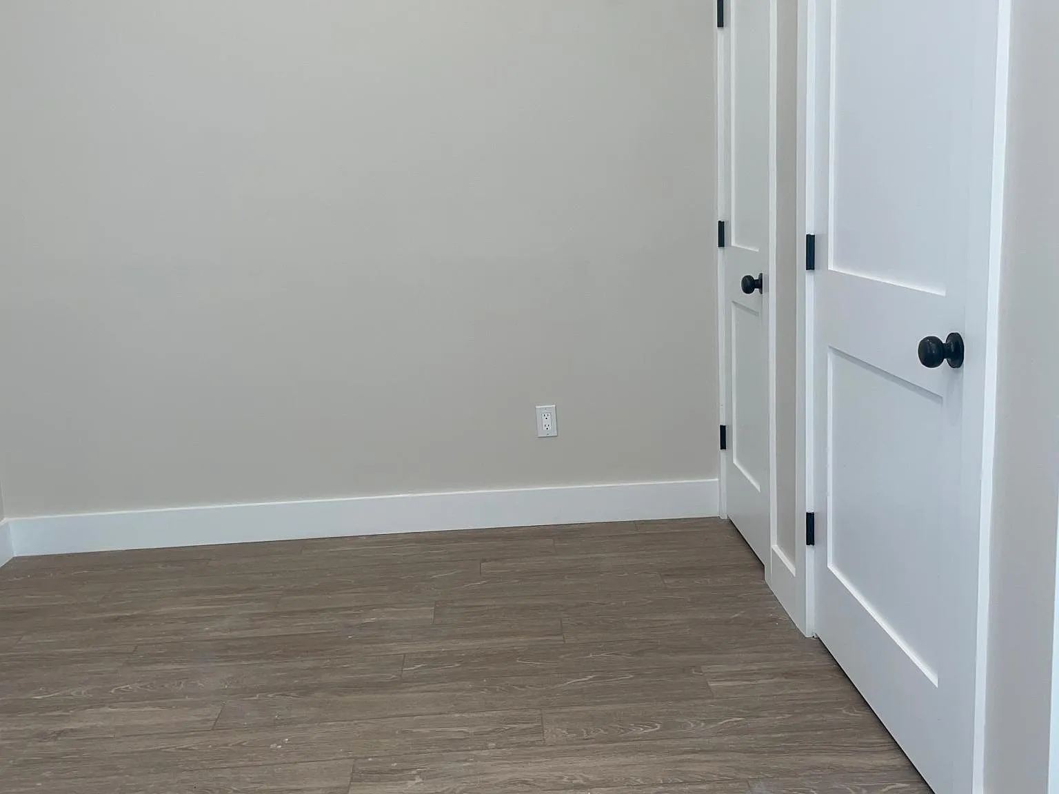 2 bed, 1000 sqft, $3,000 — Photo 2