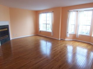 23 Cummington Ln, Flemington, NJ 08822