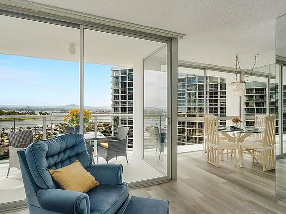 3rd image of 1720 Avenida Del Mundo Unit 907