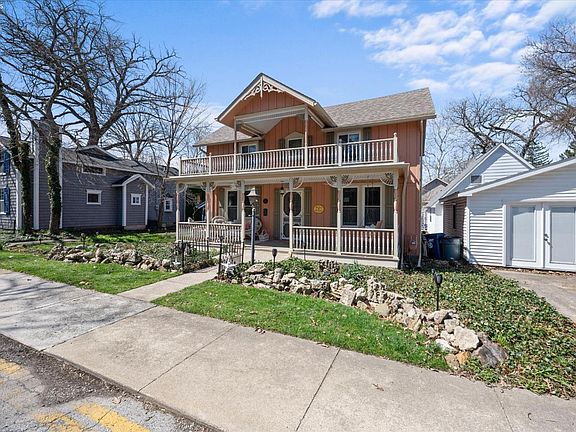 4th image of 536 Walnut Ave