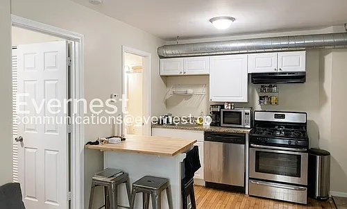 3240 N Clark St #3M Photo 1
