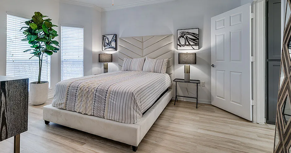 NEO Midtown Apartments — Photo 4