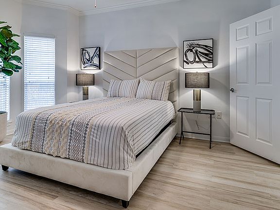 4th image of 14145 Noel Rd #323