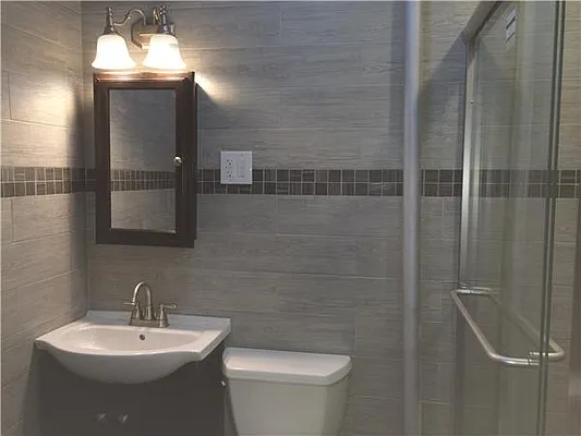 Rented by R New York | media 60