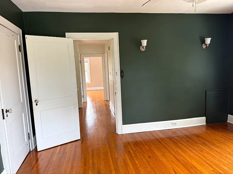 2117 Fairmont Blvd NE — Photo 12