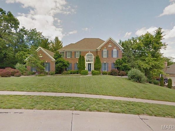 17643 Ailanthus Dr, Chesterfield, MO 63005