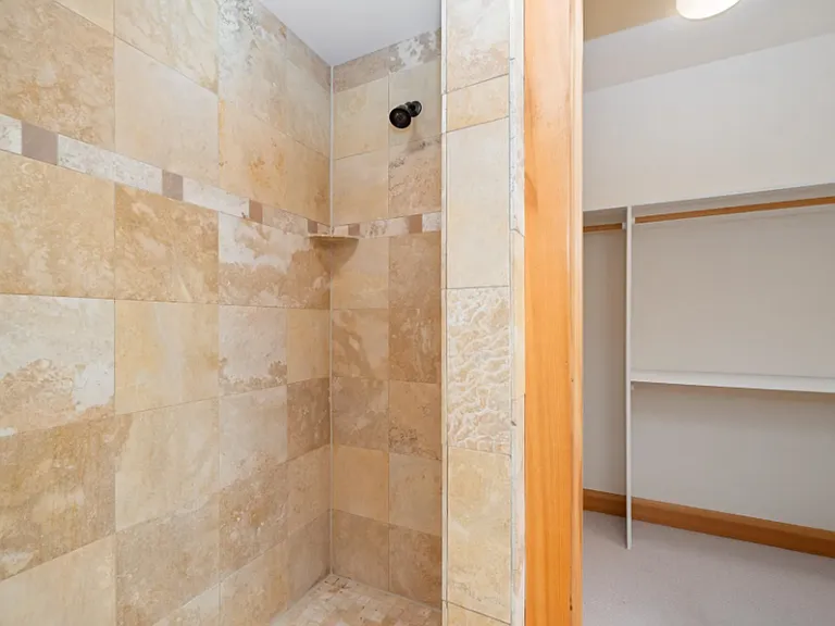 224 N Holladay Dr #201 — Photo 24